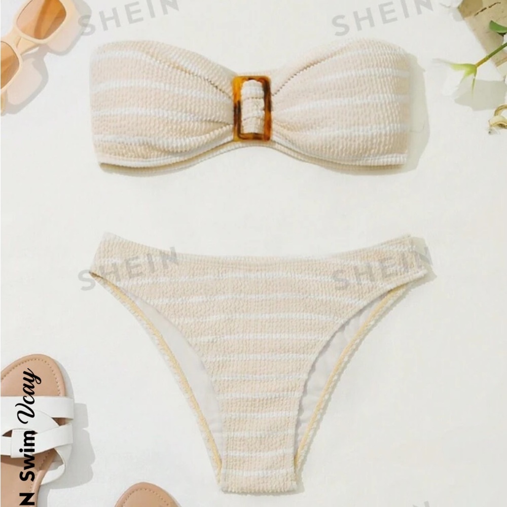 Strapless swimsuit